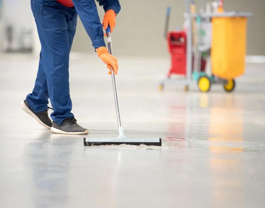 Складський клінінг